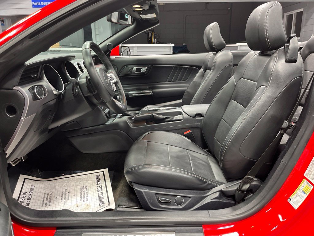 Used 2018 Ford Mustang Premium RWD image 21