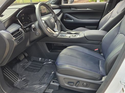 Certified 2026 INFINITI QX60 Sport w/ Dark Cargo Package AWD/4WD image 15