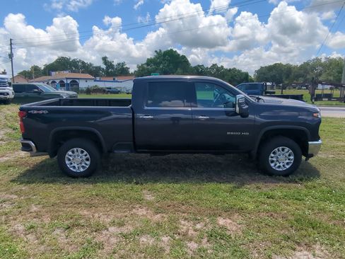 Certified 2024 Chevrolet Silverado 2500 LTZ image 3