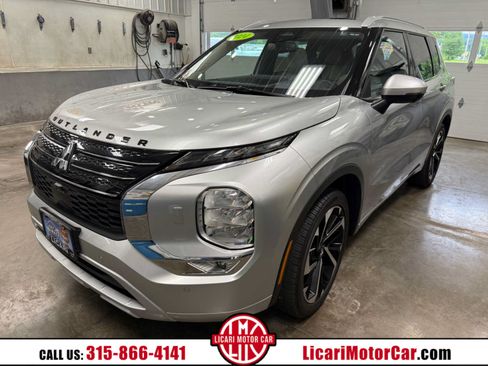 Used 2024 Mitsubishi Outlander SEL AWD/4WD image 1
