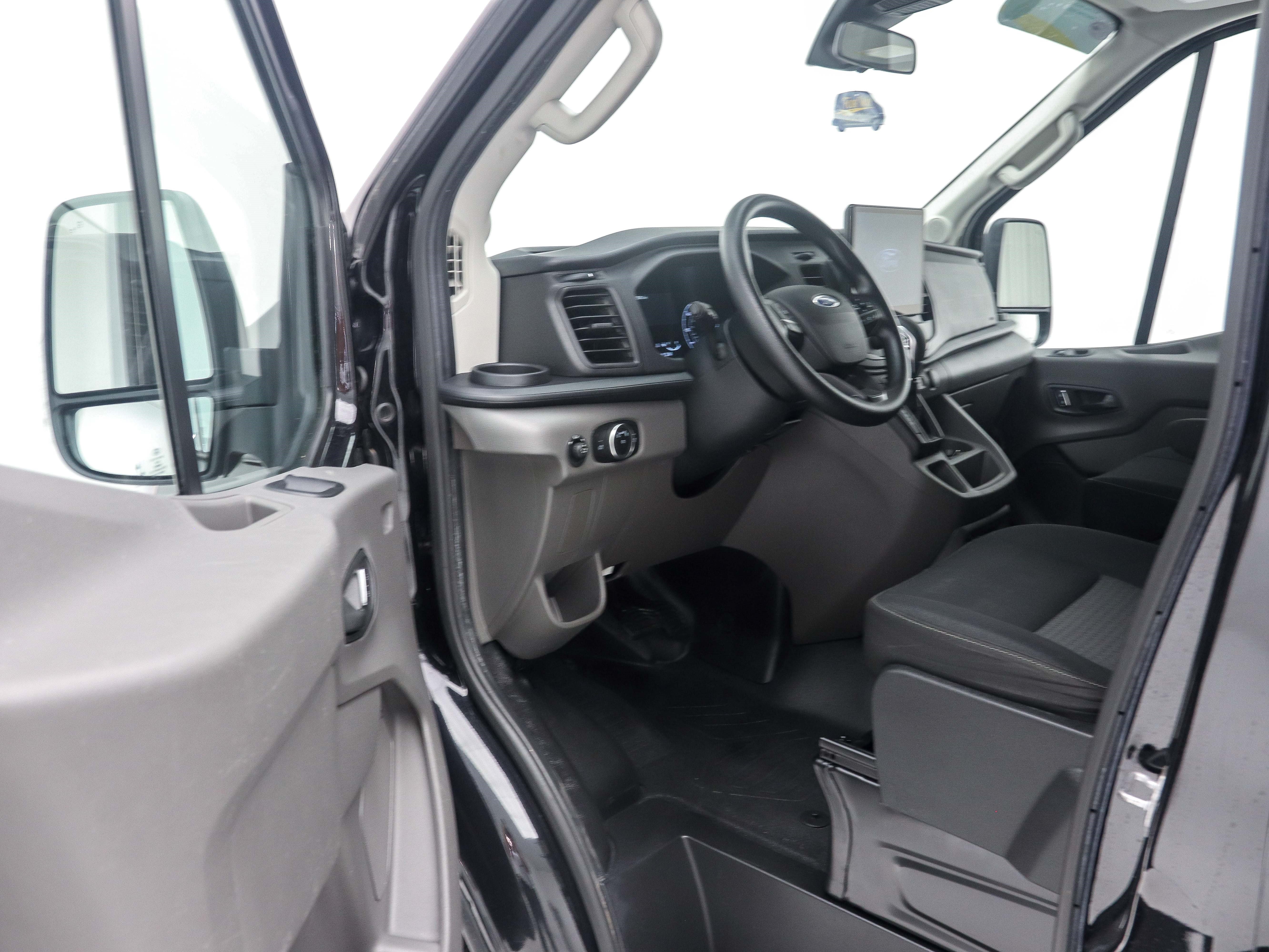 Used 2023 Ford Transit 350 XL RWD image 13