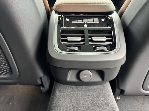 New 2026 Volvo V60 B5 Cross Country Ultra w/ Climate Package image 28