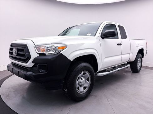 Used 2022 Toyota Tacoma SR image 10