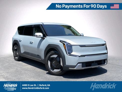 Used 2026 Kia EV9 Light RWD image 1