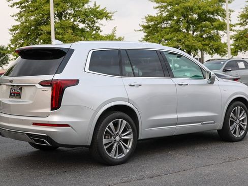 Used 2020 Cadillac XT6 Premium Luxury FWD image 31