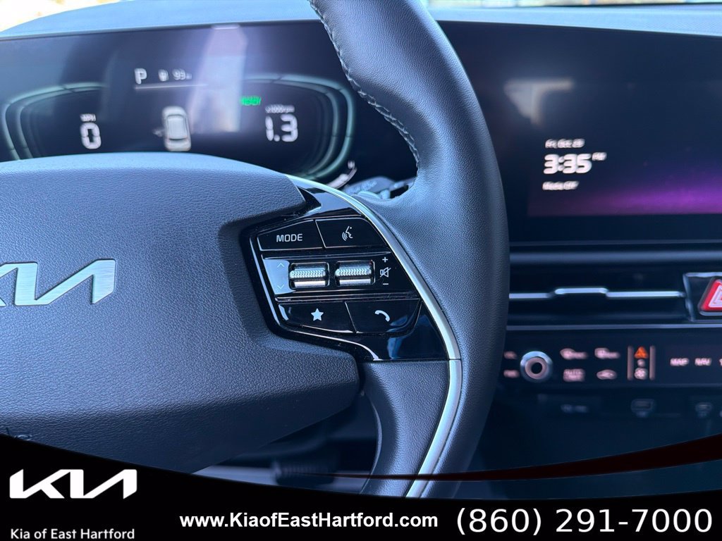 Certified 2023 Kia Niro EX FWD image 24