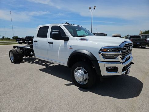 New 2026 RAM 5500 Tradesman AWD/4WD image 10