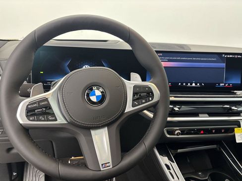 New 2026 BMW X5 xDrive40i w/ M Sport Package AWD/4WD image 22