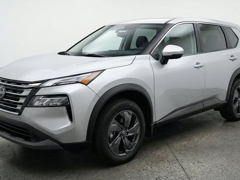 Used 2025 Nissan Rogue SV FWD image 3