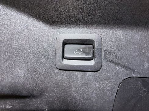 Used 2023 MAZDA CX-9 Touring image 42