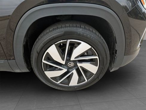 Used 2024 Volkswagen Atlas SE image 35