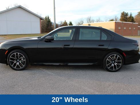 Used 2024 BMW i7 xDrive60 image 7