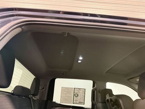 Used 2023 Chevrolet Silverado 1500 LT image 16