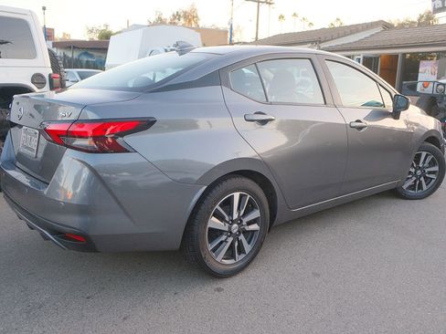 Used 2021 Nissan Versa SV image 6