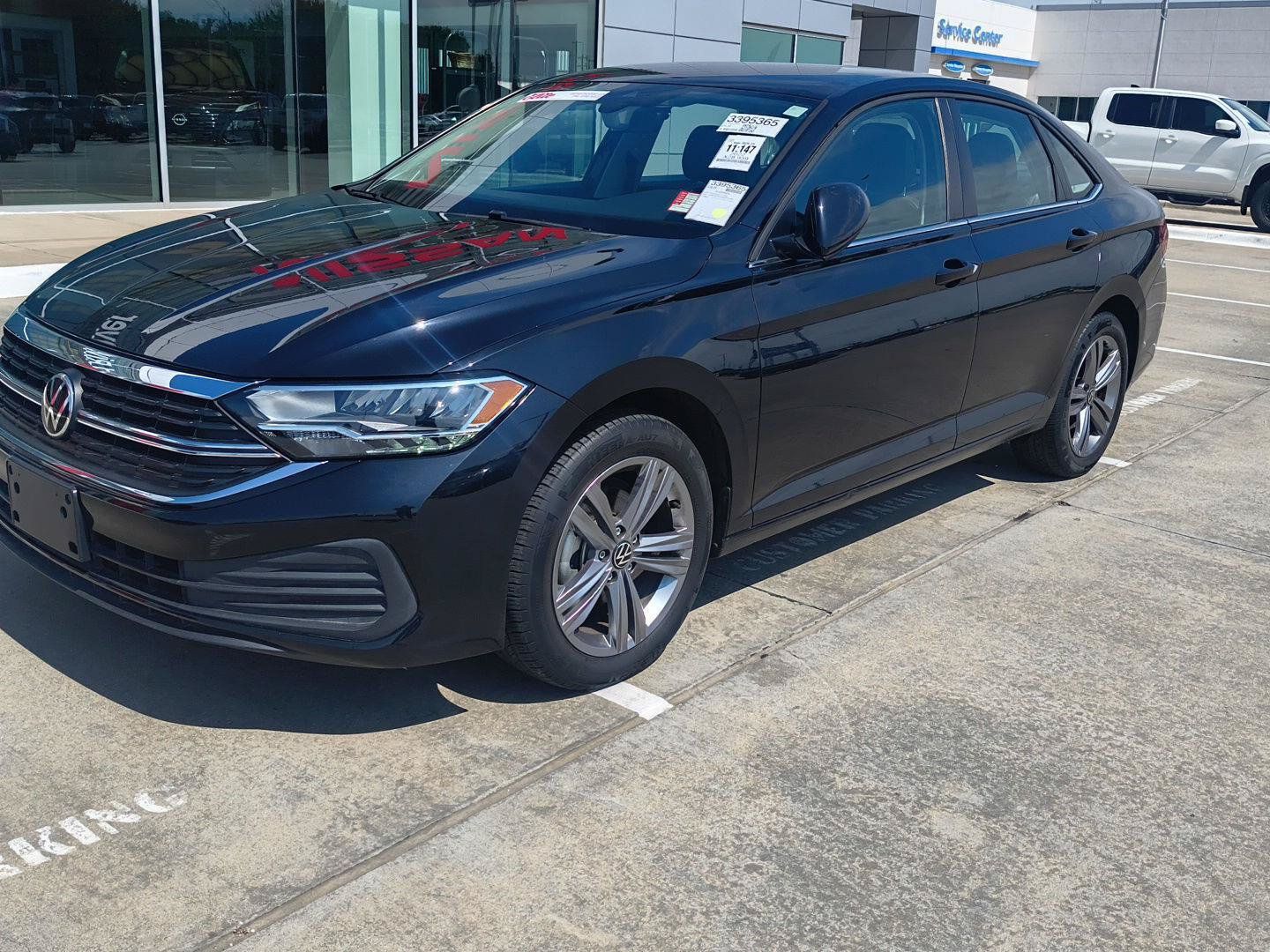 Used 2022 Volkswagen Jetta SE FWD image 4