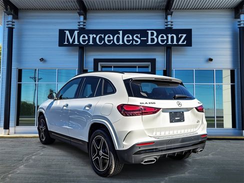 New 2025 Mercedes-Benz GLA 250 4MATIC image 4