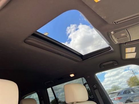 Used 2022 INFINITI QX80 Sensory w/ Cargo Package image 53