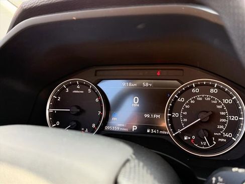 Used 2022 Mitsubishi Outlander ES AWD/4WD image 21