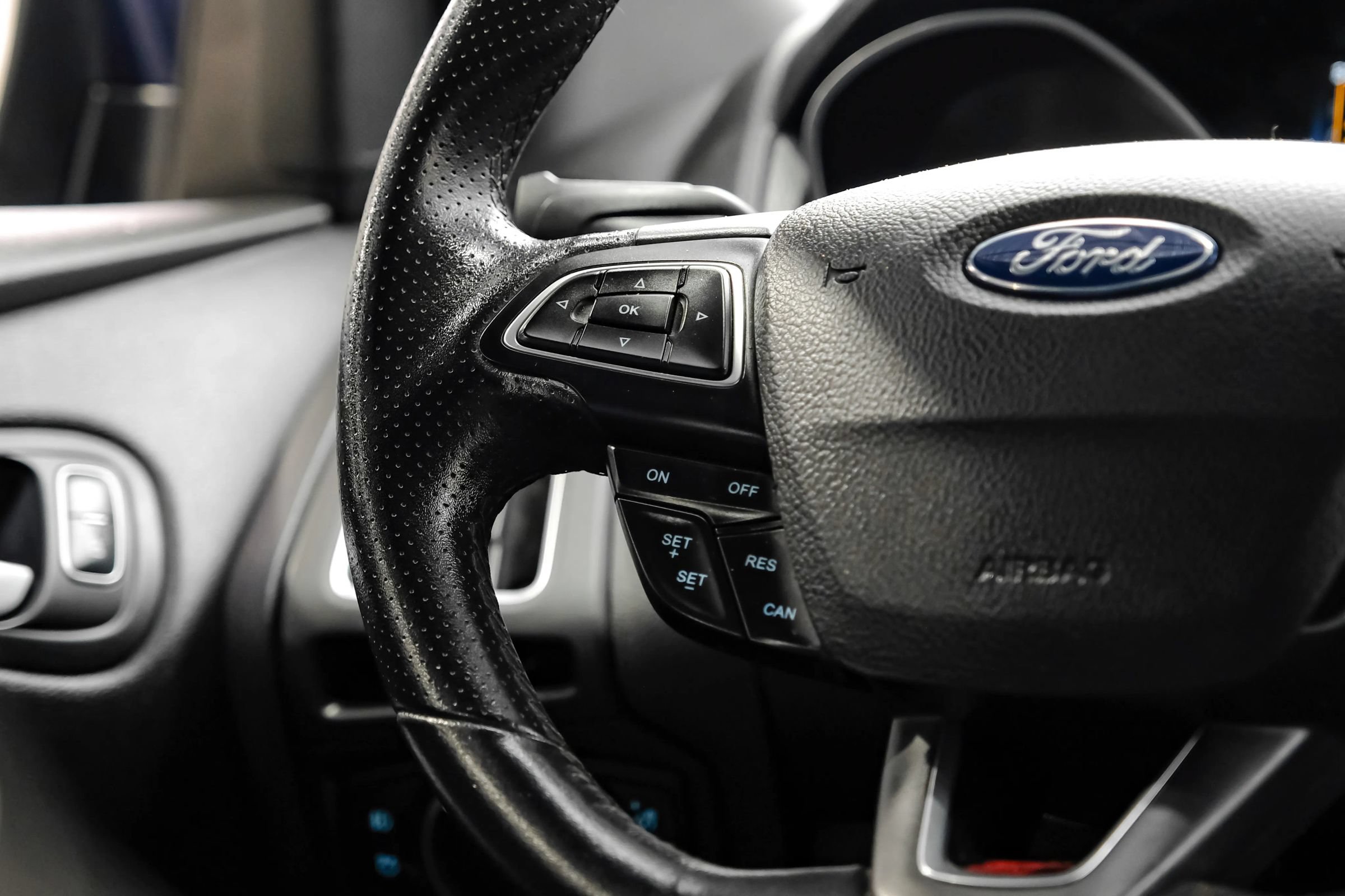 Used 2017 Ford Focus ST FWD image 21