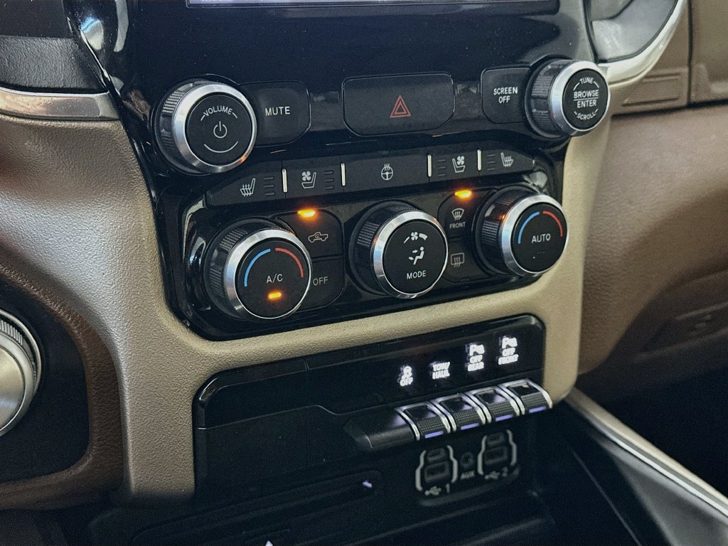 Used 2019 RAM 1500 Laramie AWD/4WD image 18