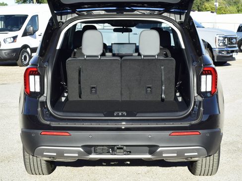 New 2026 Ford Explorer Active w/ Active Comfort Package image 22