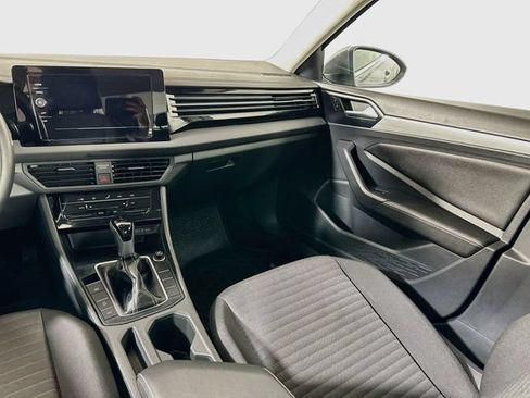 Certified 2025 Volkswagen Jetta S FWD image 21