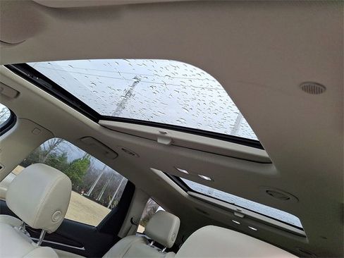 Used 2018 Buick Enclave Essence w/ Trailering Package image 12