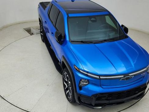 Used 2025 Chevrolet Silverado EV RST image 78