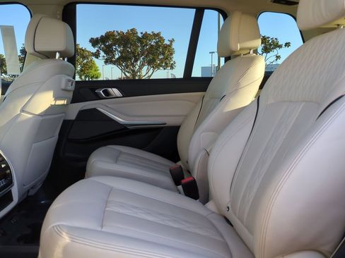 Used 2020 BMW X7 xDrive40i w/ Premium Package image 23