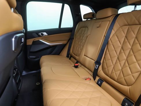 Used 2026 BMW X5 xDrive50e w/ M Sport Package image 22