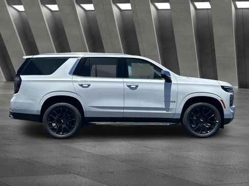New 2026 Chevrolet Tahoe Premier w/ Sun And Tow Package AWD/4WD image 3