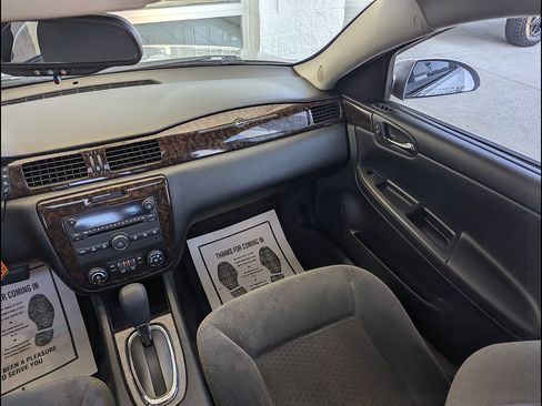 Used 2015 Chevrolet Impala LT w/ LT Sunroof Package FWD image 26