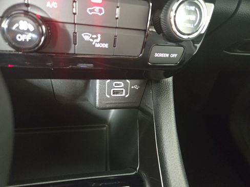 Used 2023 Jeep Compass Latitude AWD/4WD image 27
