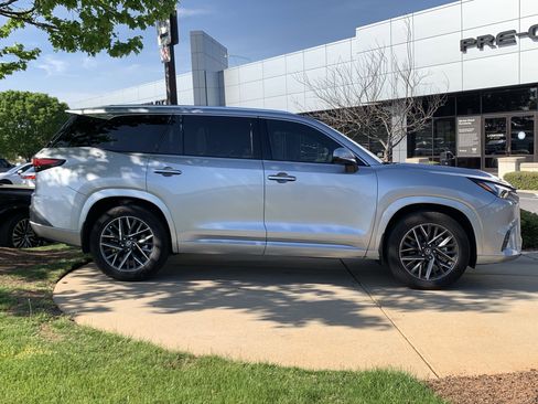 Used 2025 Lexus TX 350 AWD w/ Technology Package image 11