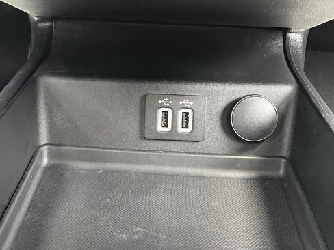 Used 2019 Ford Fusion SEL image 32