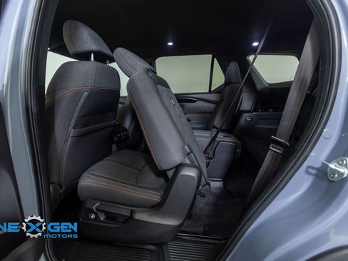 Used 2025 Honda Pilot Sport image 25