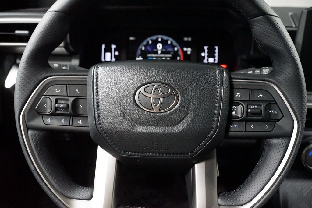 New 2026 Toyota 4Runner SR5 AWD/4WD image 13
