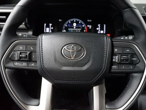 New 2026 Toyota 4Runner SR5 AWD/4WD image 13