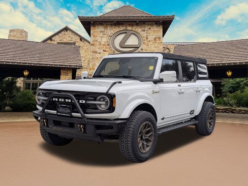 Used 2021 Ford Bronco Outer Banks image 4