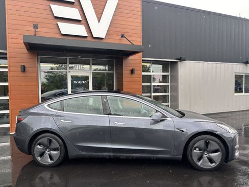 Used 2019 Tesla Model 3 Performance AWD/4WD image 2