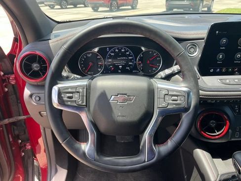 Used 2025 Chevrolet Blazer RS FWD image 19