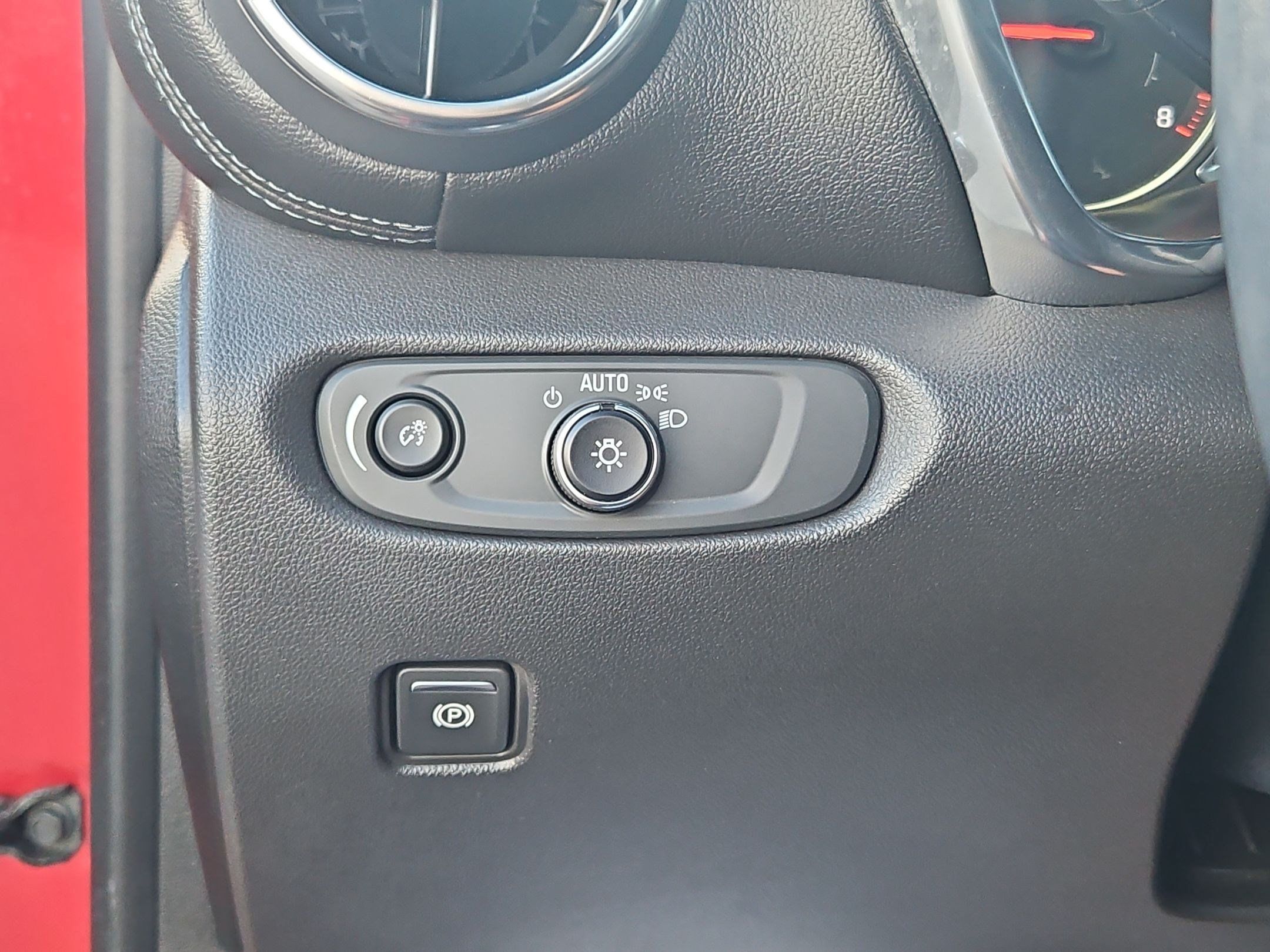 Certified 2019 Chevrolet Blazer LT FWD image 23