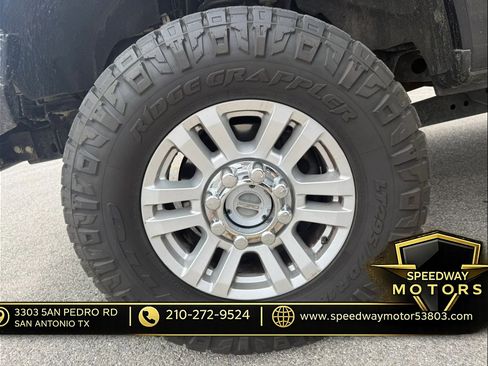 Used 2019 Ford F250 XL w/ STX Appearance Package AWD/4WD image 13