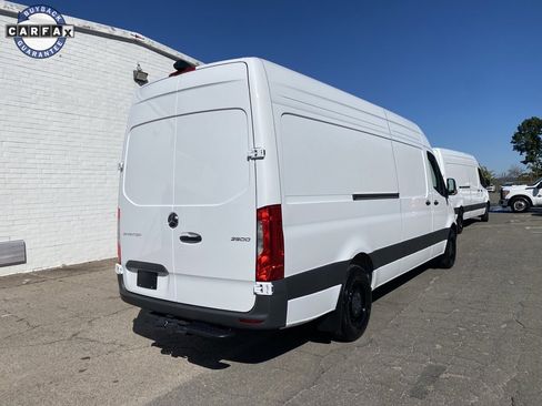 Used 2025 Mercedes-Benz Sprinter 2500 image 4
