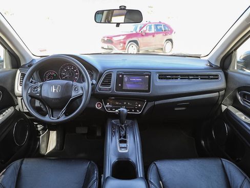 Used 2018 Honda HR-V EX image 12