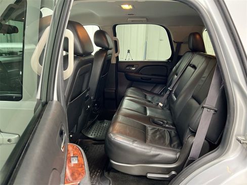 Used 2013 Chevrolet Tahoe LT image 21
