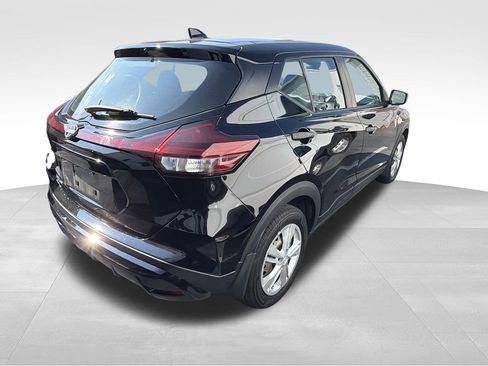 Used 2023 Nissan Kicks S FWD image 2