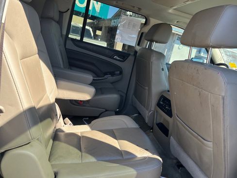 Used 2019 Chevrolet Suburban LT image 16