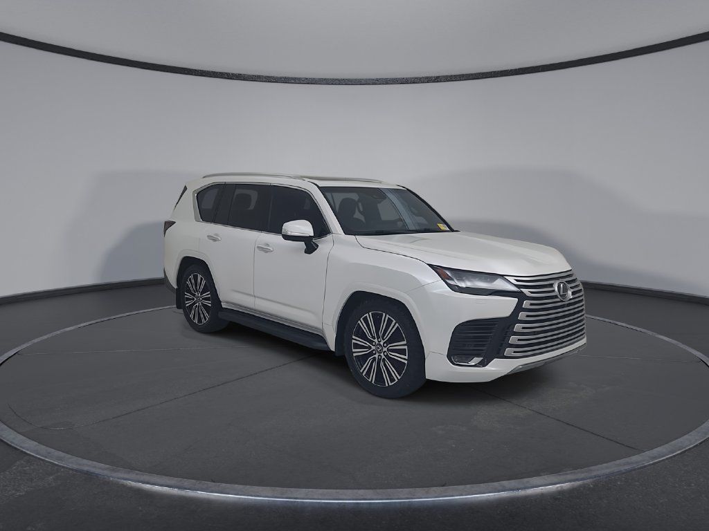 Used 2024 Lexus LX 600 4WD w/ Luxury Package image 3
