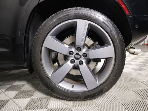 Used 2023 Land Rover Defender 110 V8 image 32